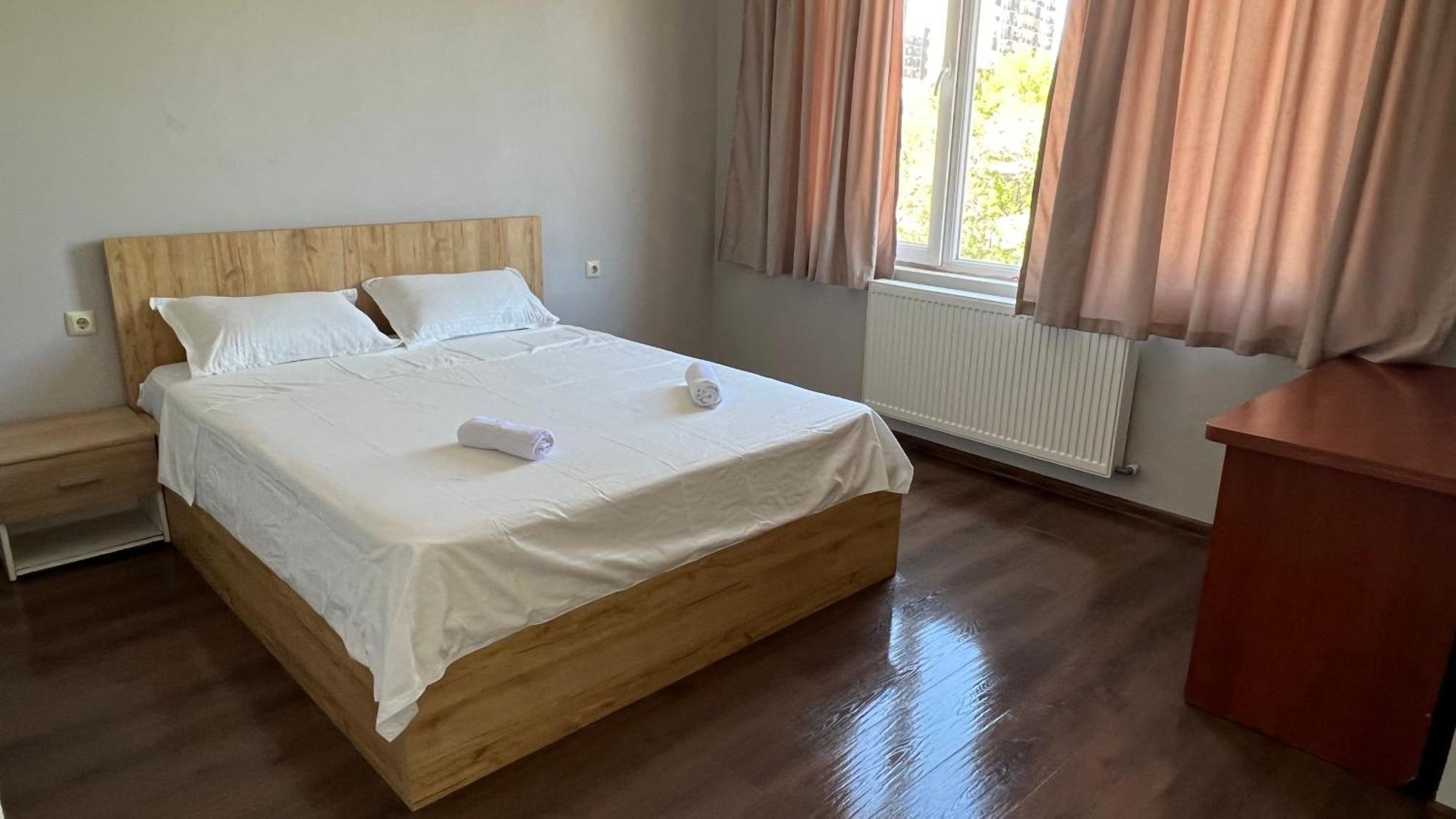Garden House Tbilisi Hotel Bagian luar foto